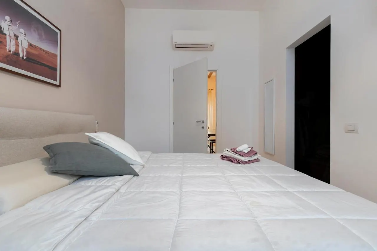Ihost Apartment - Marconi 163 Sesto San Giovanni Italy